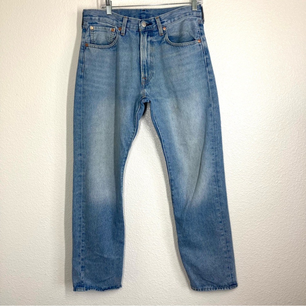 Levi's Premium 551 Z Mens Authentic Straight Leg Jeans 31x32 Medium Wash - Picture 2 of 15